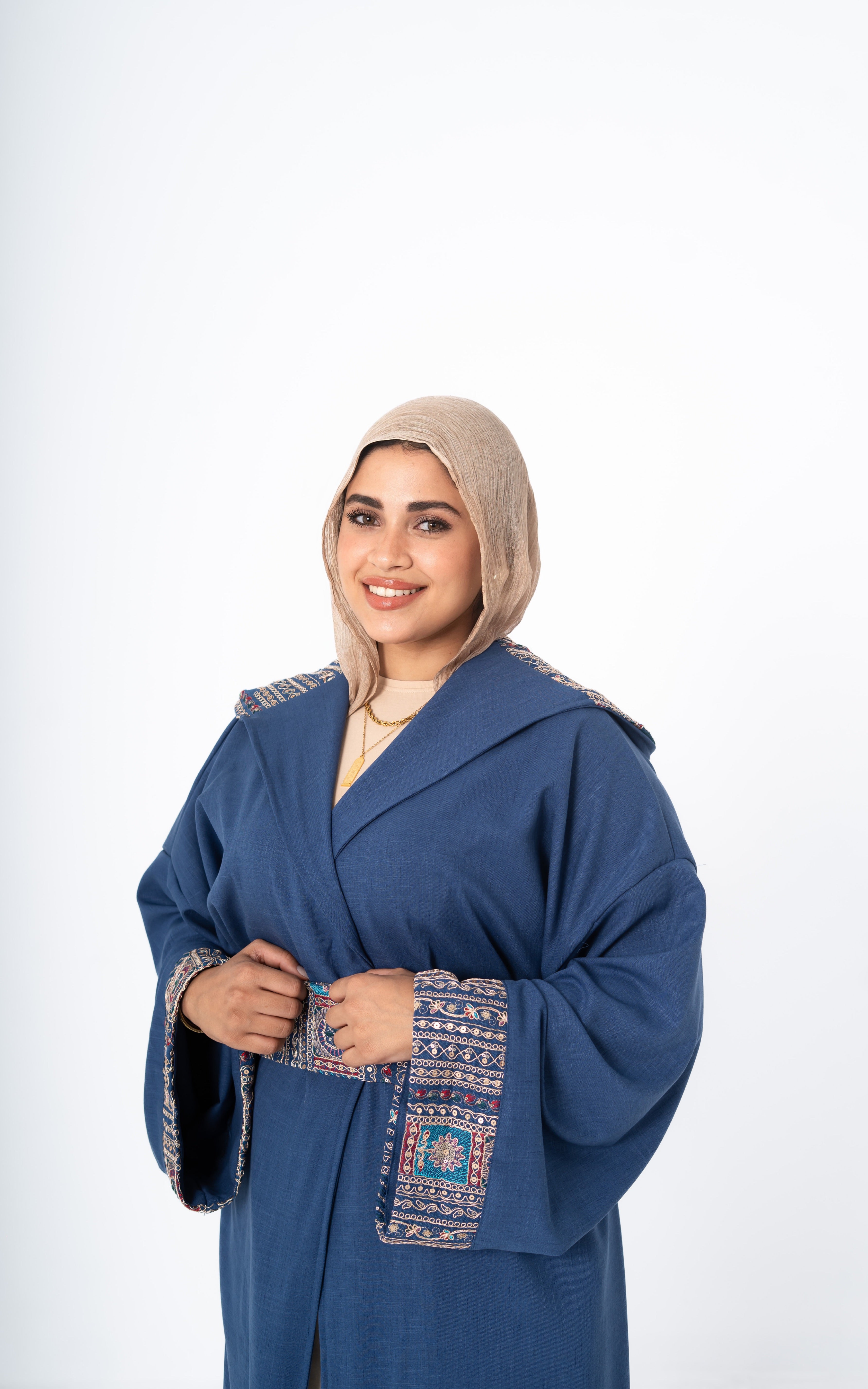 قفطان لُجَين